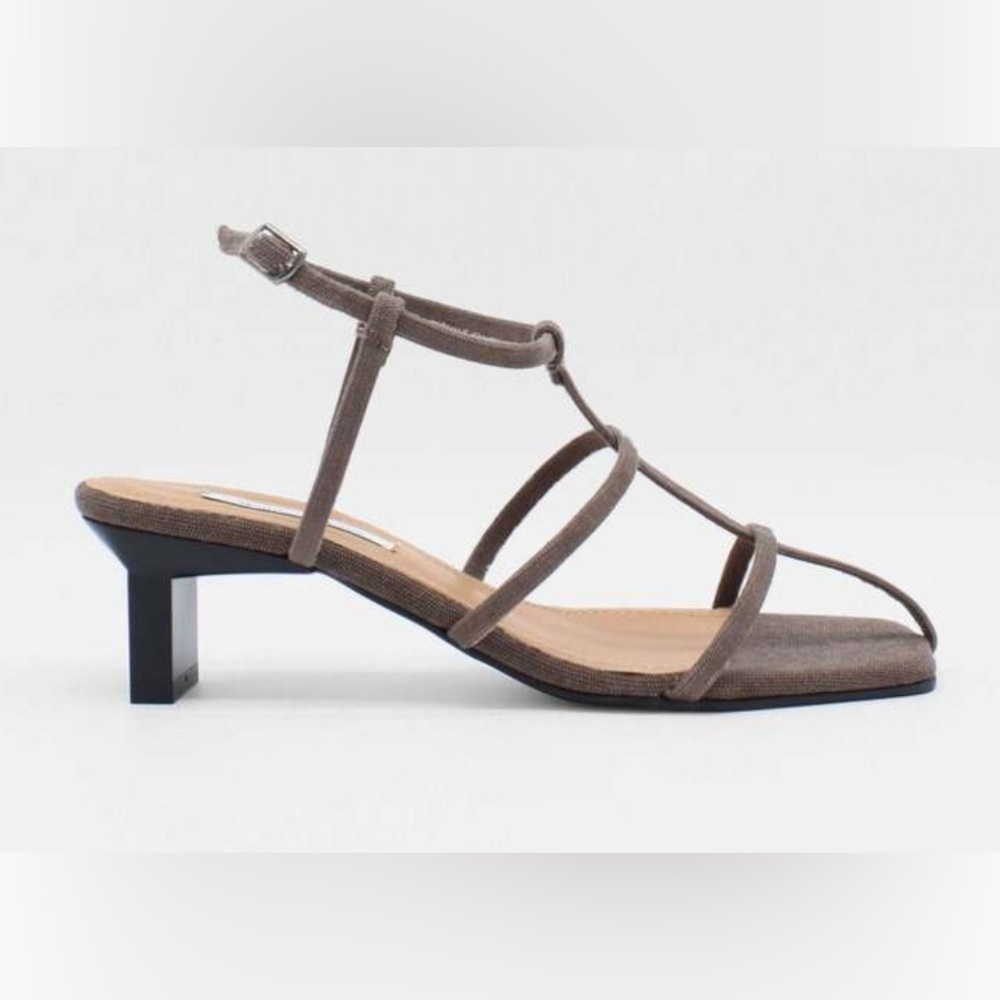 About Arianne Gene Bosc Sandal - Size 40 - NWT